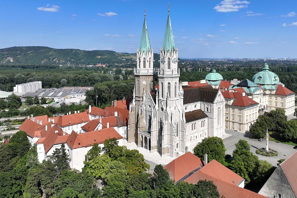 Vienna to Prague taxi transfer