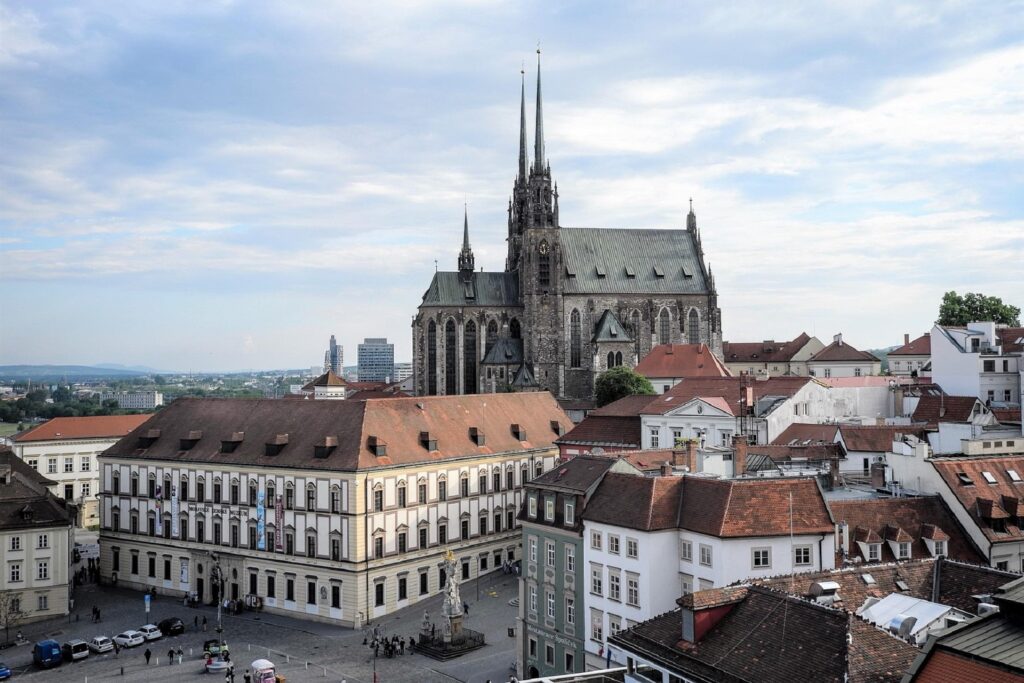 prague to bratislava taxi transfers