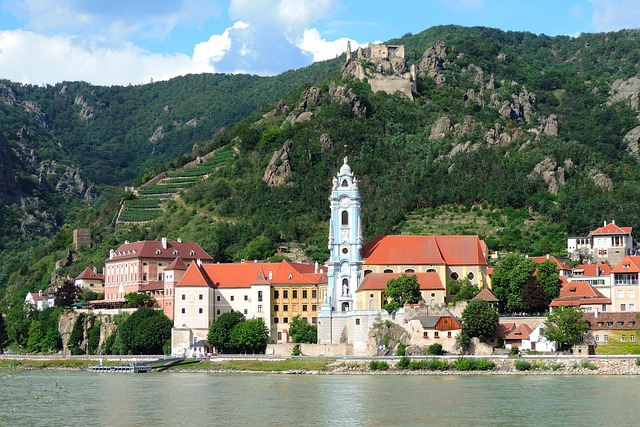 prague to bratislava taxi transfers