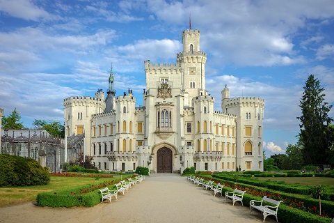 prague to bratislava taxi transfers