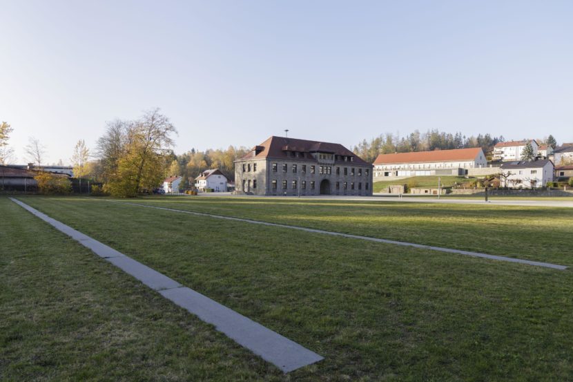wiesbaden to prague taxi transfer