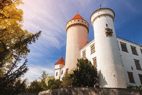 passau to prague taxi transfer
